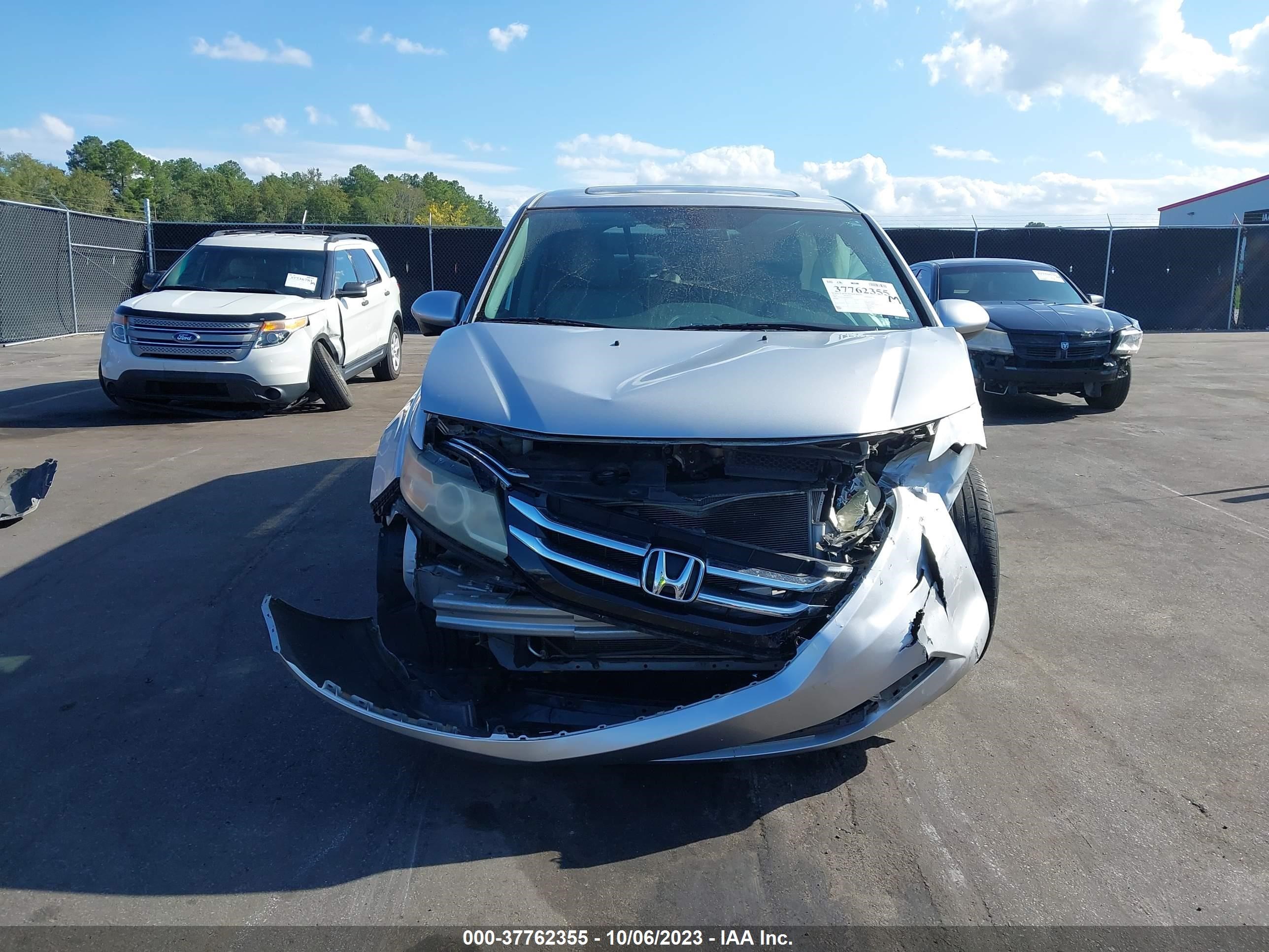 Photo 11 VIN: 5FNRL5H64EB075202 - HONDA ODYSSEY 