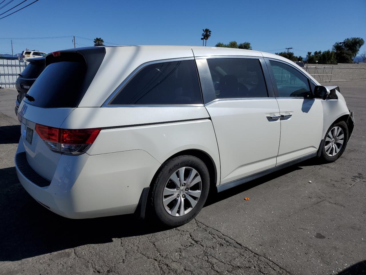 Photo 2 VIN: 5FNRL5H64GB013656 - HONDA ODYSSEY 