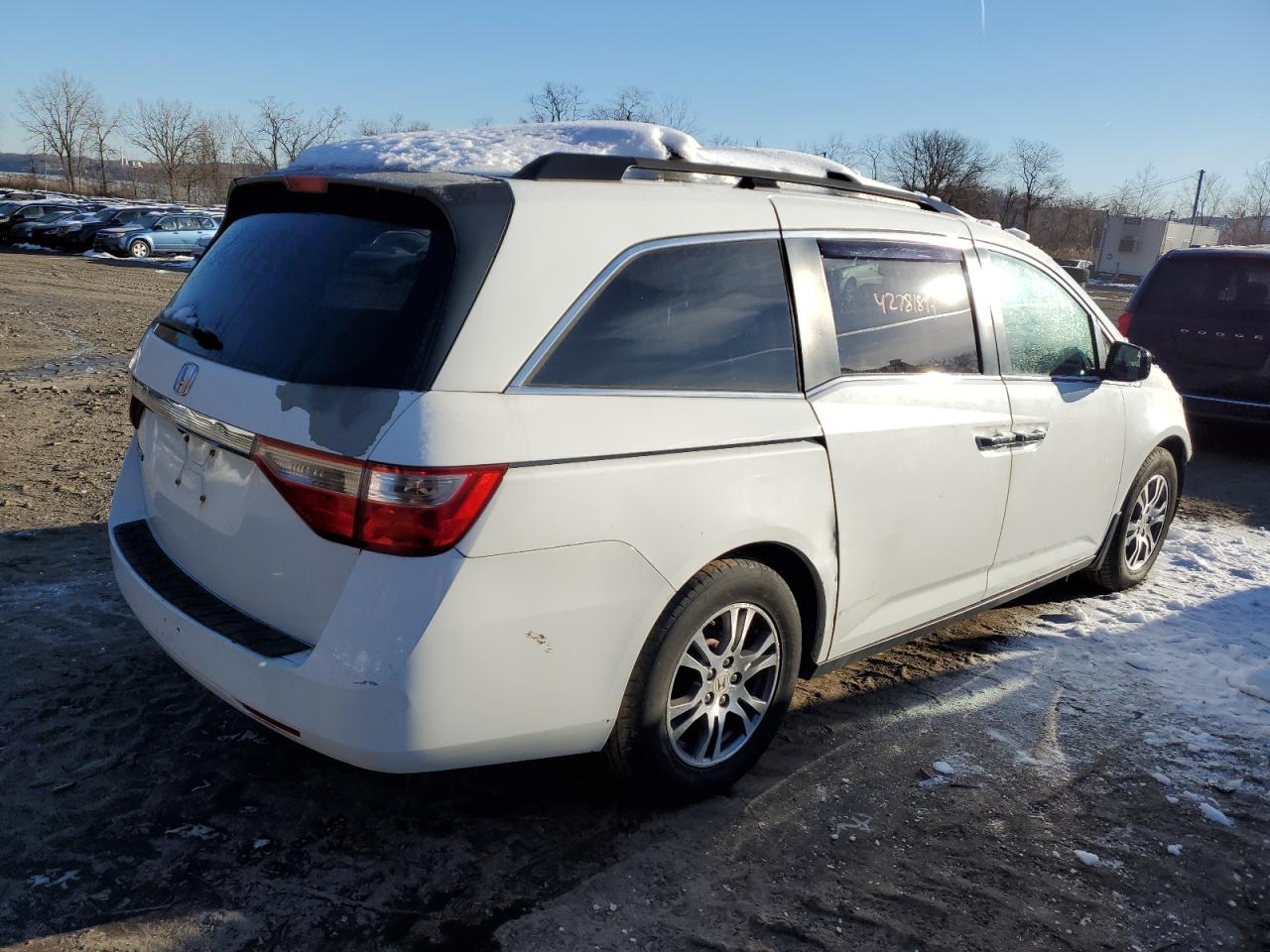 Photo 2 VIN: 5FNRL5H65BB008460 - HONDA ODYSSEY 