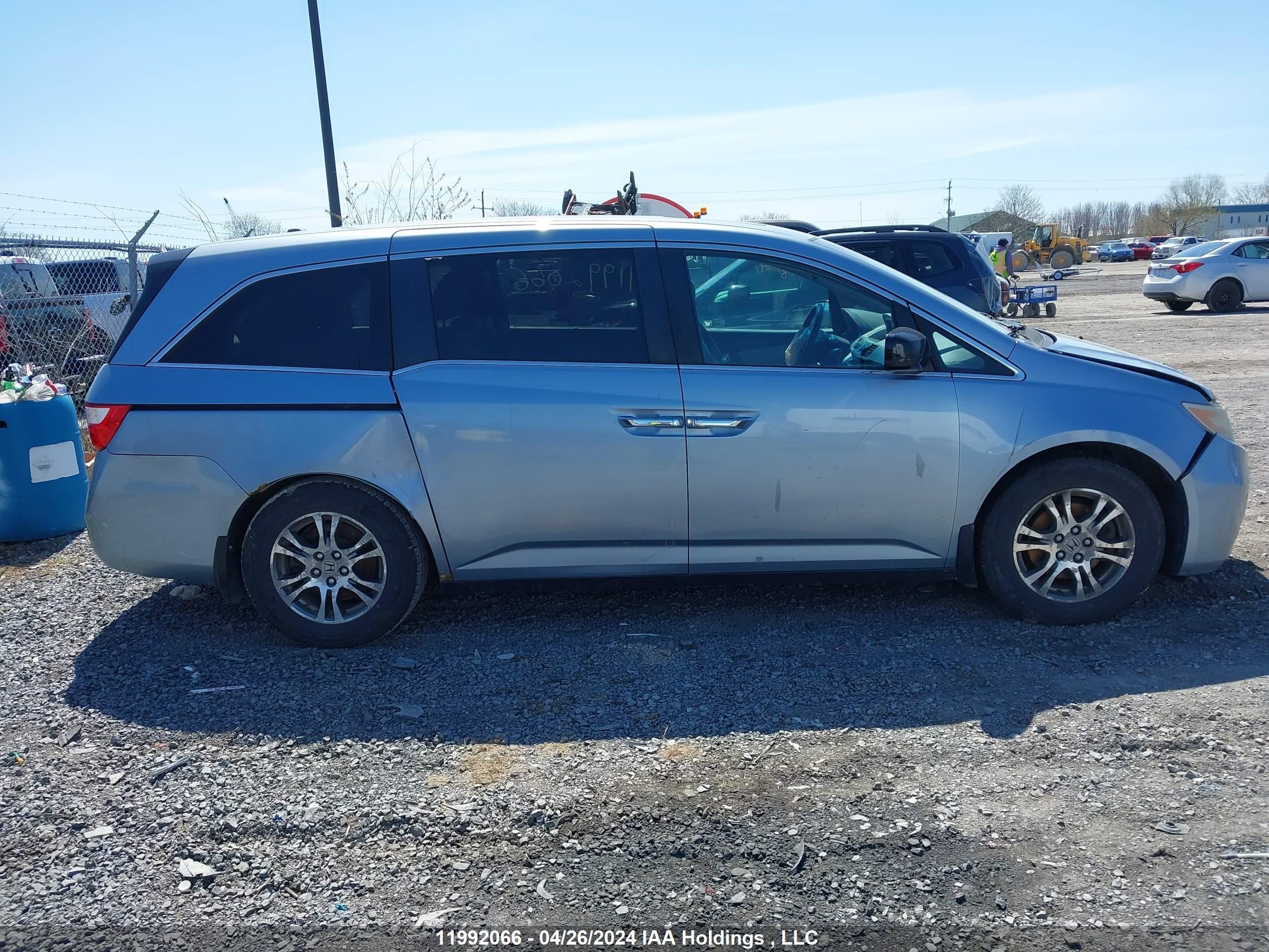 Photo 12 VIN: 5FNRL5H65BB507310 - HONDA ODYSSEY 