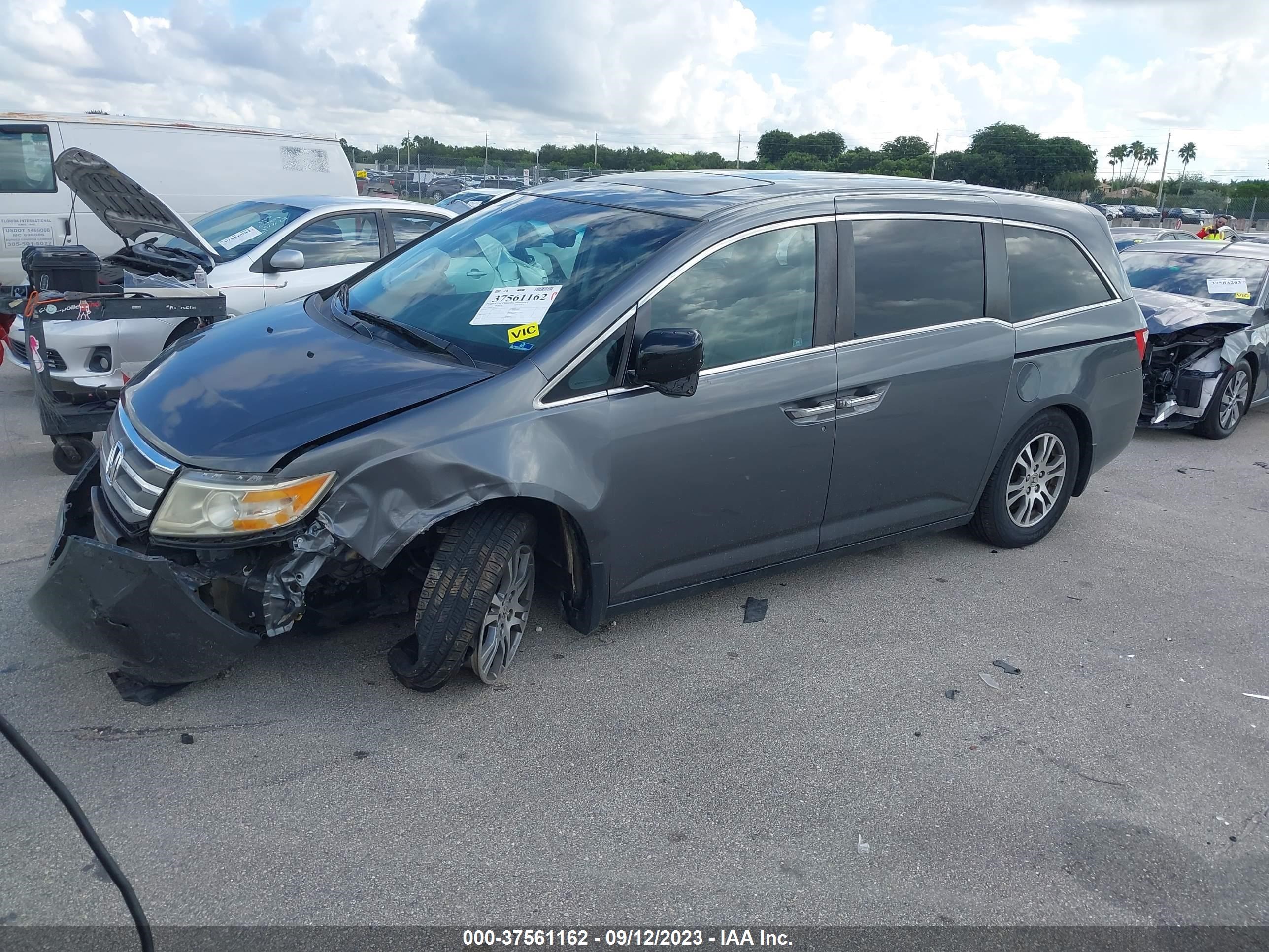 Photo 1 VIN: 5FNRL5H65CB145917 - HONDA ODYSSEY 