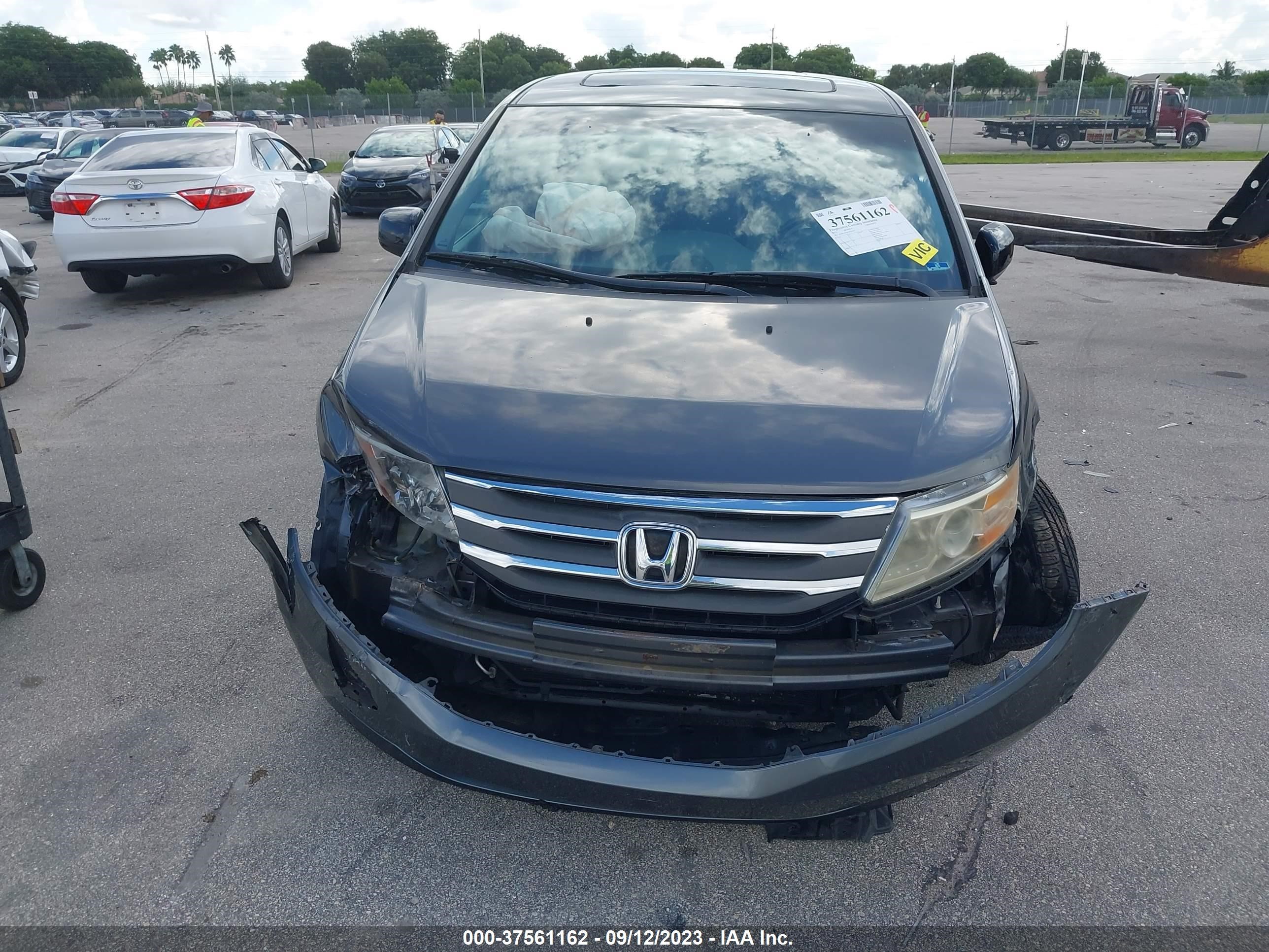 Photo 11 VIN: 5FNRL5H65CB145917 - HONDA ODYSSEY 