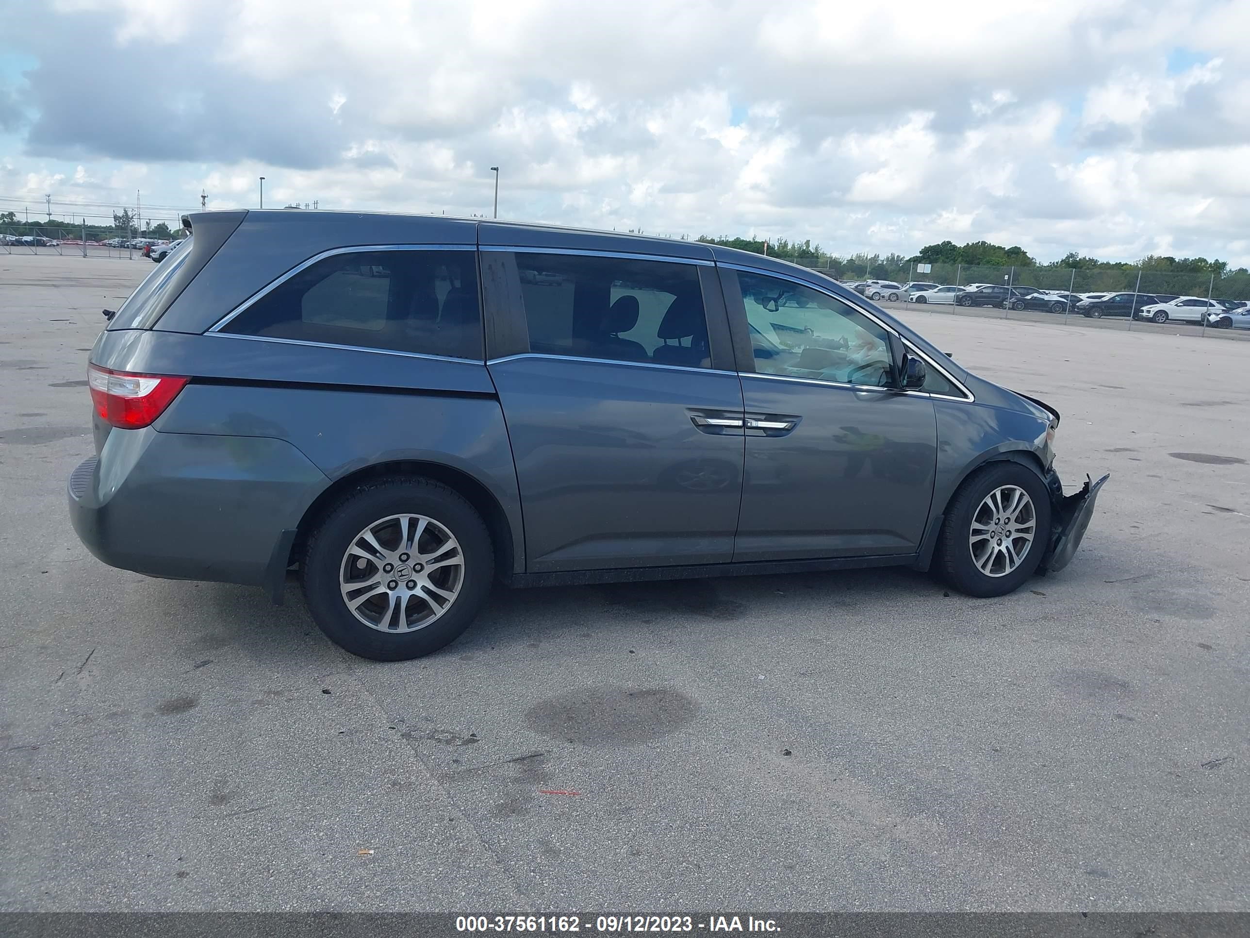 Photo 12 VIN: 5FNRL5H65CB145917 - HONDA ODYSSEY 