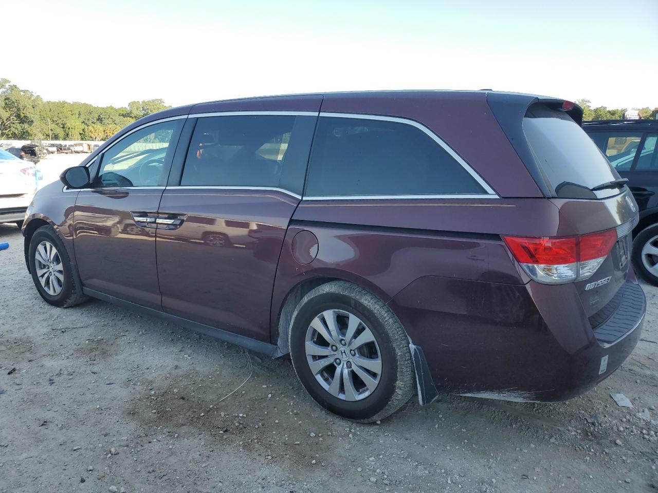 Photo 1 VIN: 5FNRL5H65FB076005 - HONDA ODYSSEY 