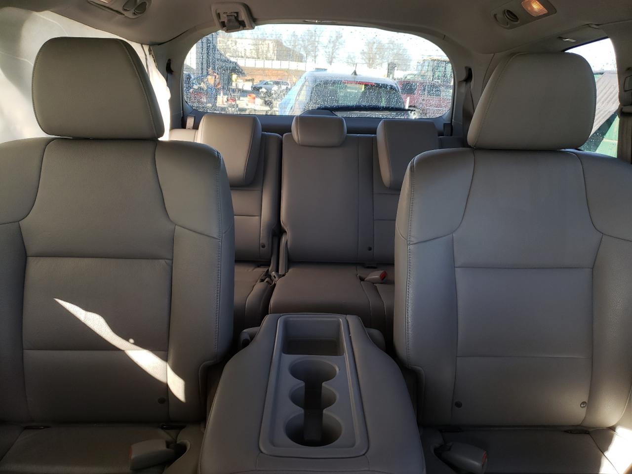 Photo 9 VIN: 5FNRL5H65FB126563 - HONDA ODYSSEY 