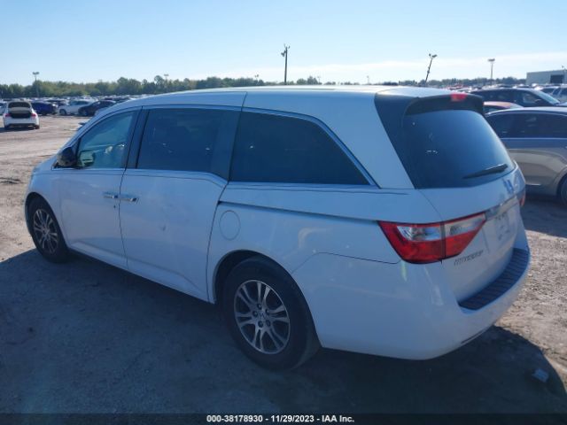 Photo 2 VIN: 5FNRL5H66BB040656 - HONDA ODYSSEY 