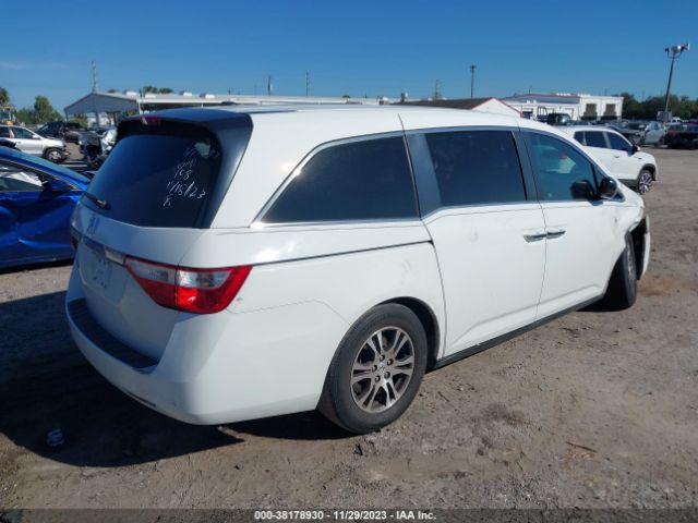 Photo 3 VIN: 5FNRL5H66BB040656 - HONDA ODYSSEY 