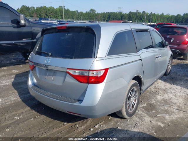 Photo 3 VIN: 5FNRL5H66BB079702 - HONDA ODYSSEY 