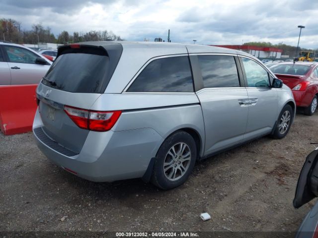 Photo 3 VIN: 5FNRL5H66BB088562 - HONDA ODYSSEY 