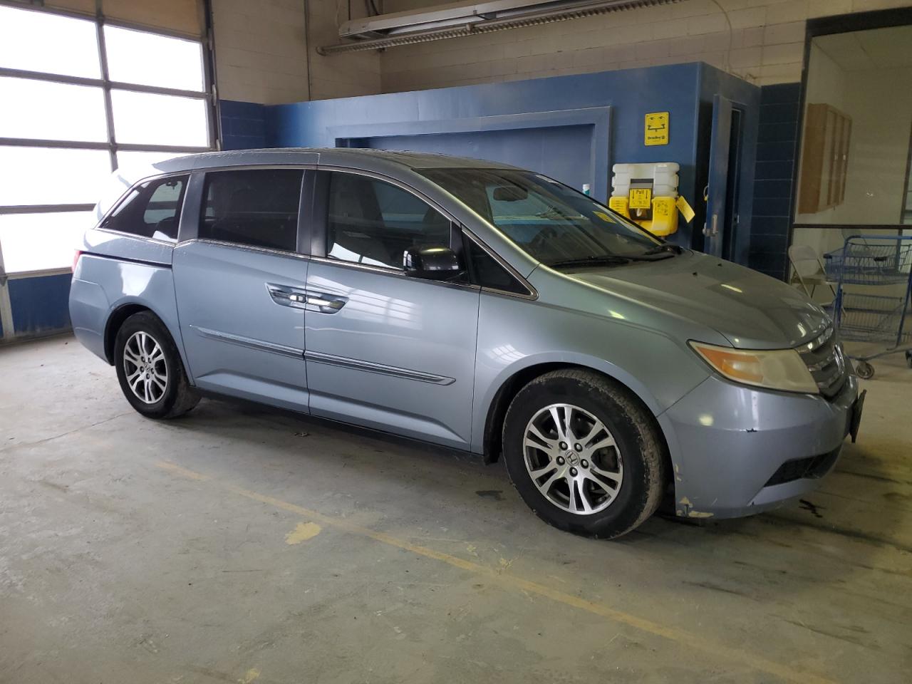 Photo 3 VIN: 5FNRL5H66BB097617 - HONDA ODYSSEY 