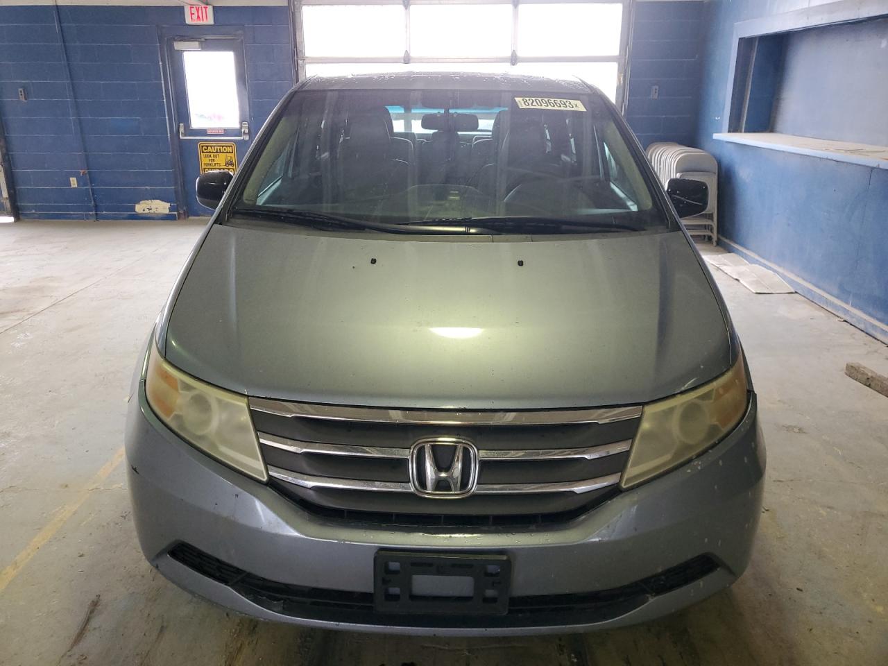 Photo 4 VIN: 5FNRL5H66BB097617 - HONDA ODYSSEY 