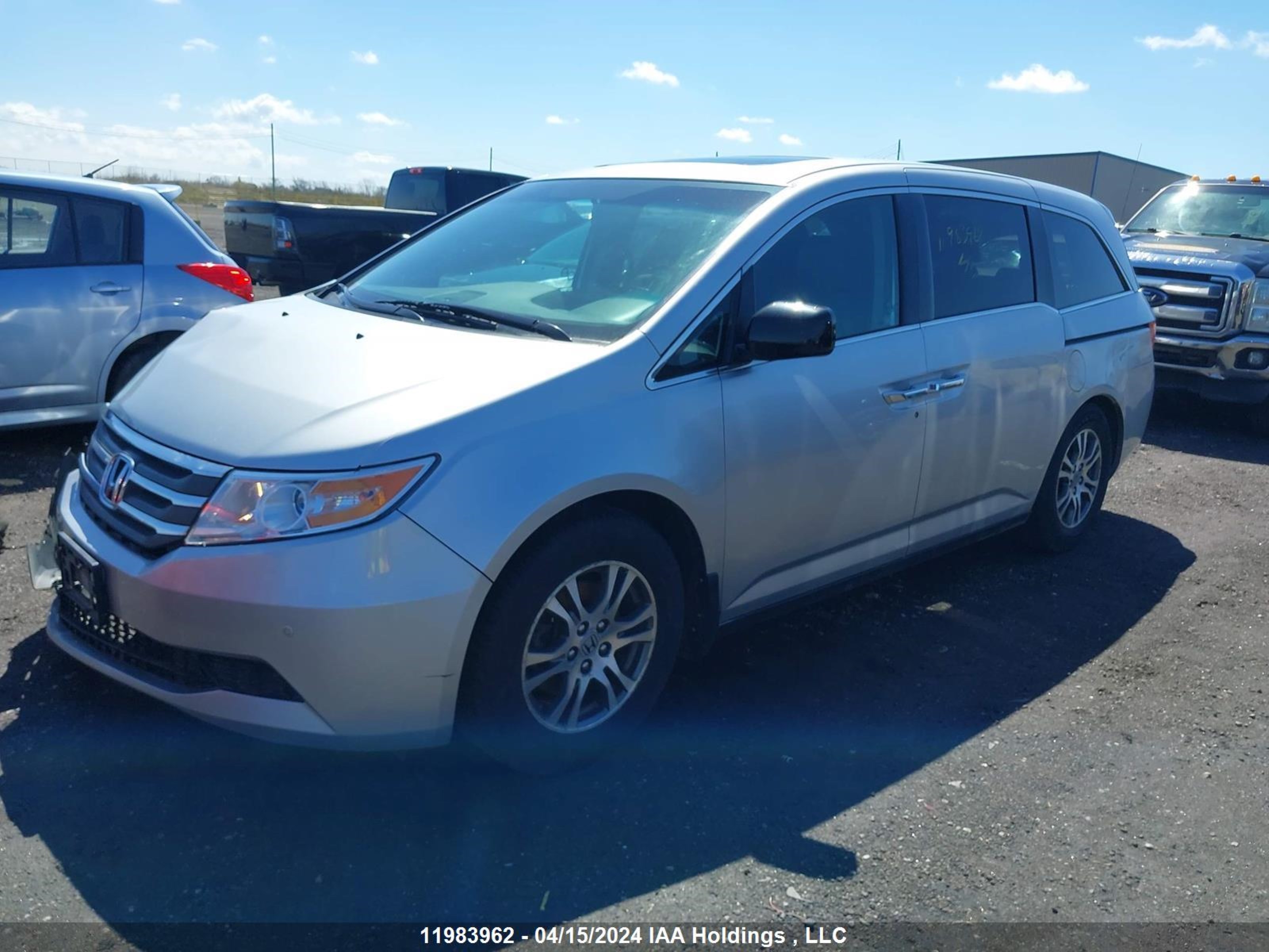 Photo 1 VIN: 5FNRL5H66BB505954 - HONDA ODYSSEY 