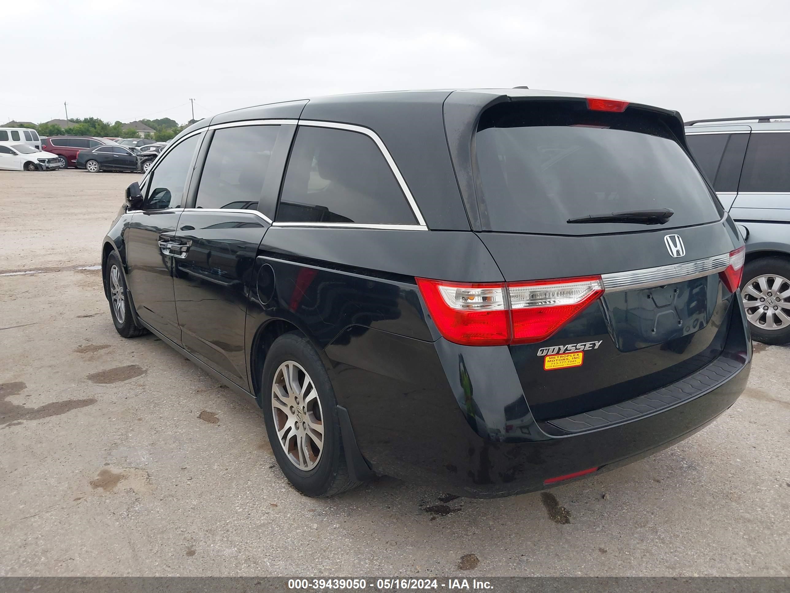 Photo 2 VIN: 5FNRL5H67BB080339 - HONDA ODYSSEY 