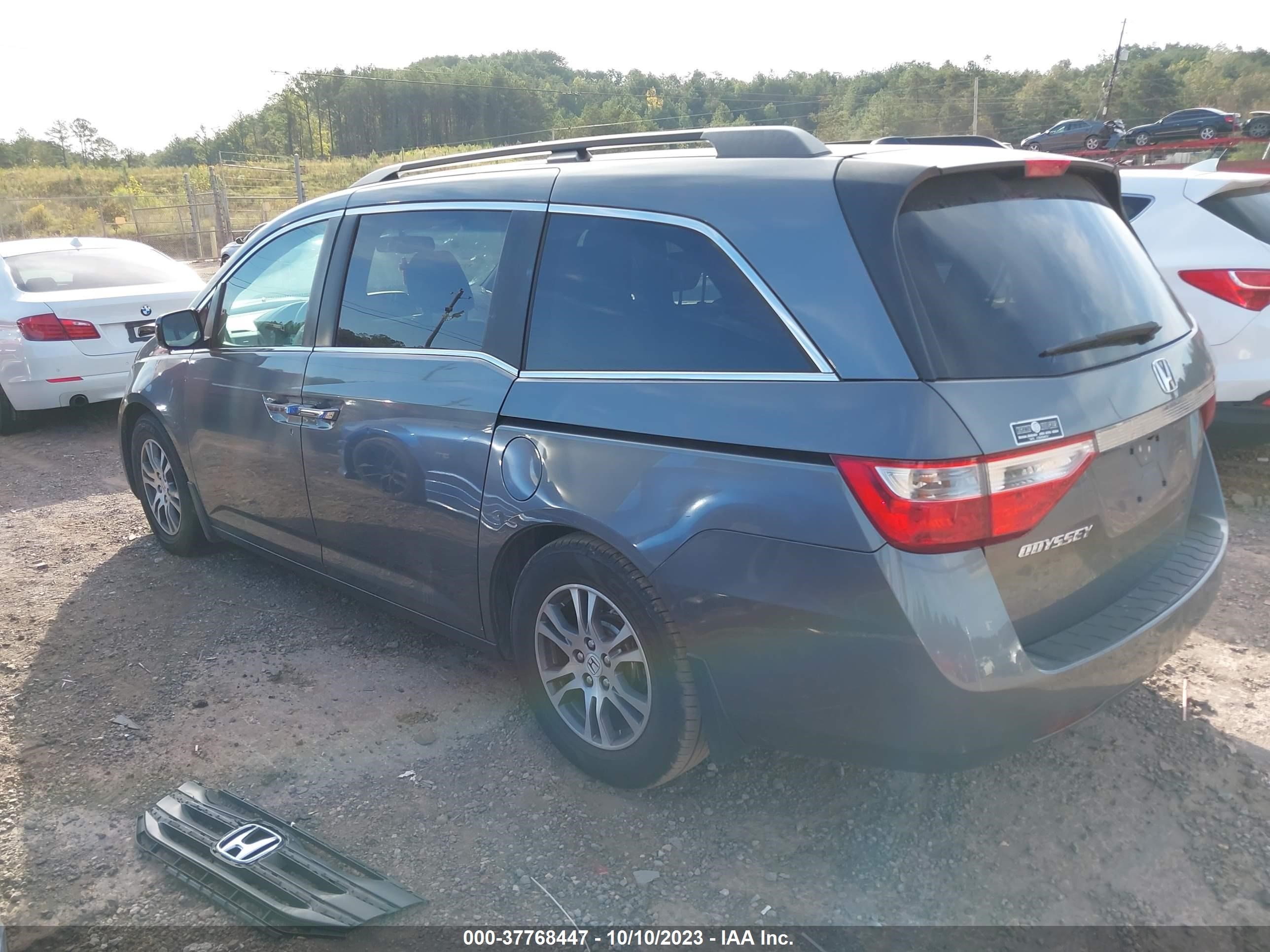 Photo 2 VIN: 5FNRL5H67BB091017 - HONDA ODYSSEY 