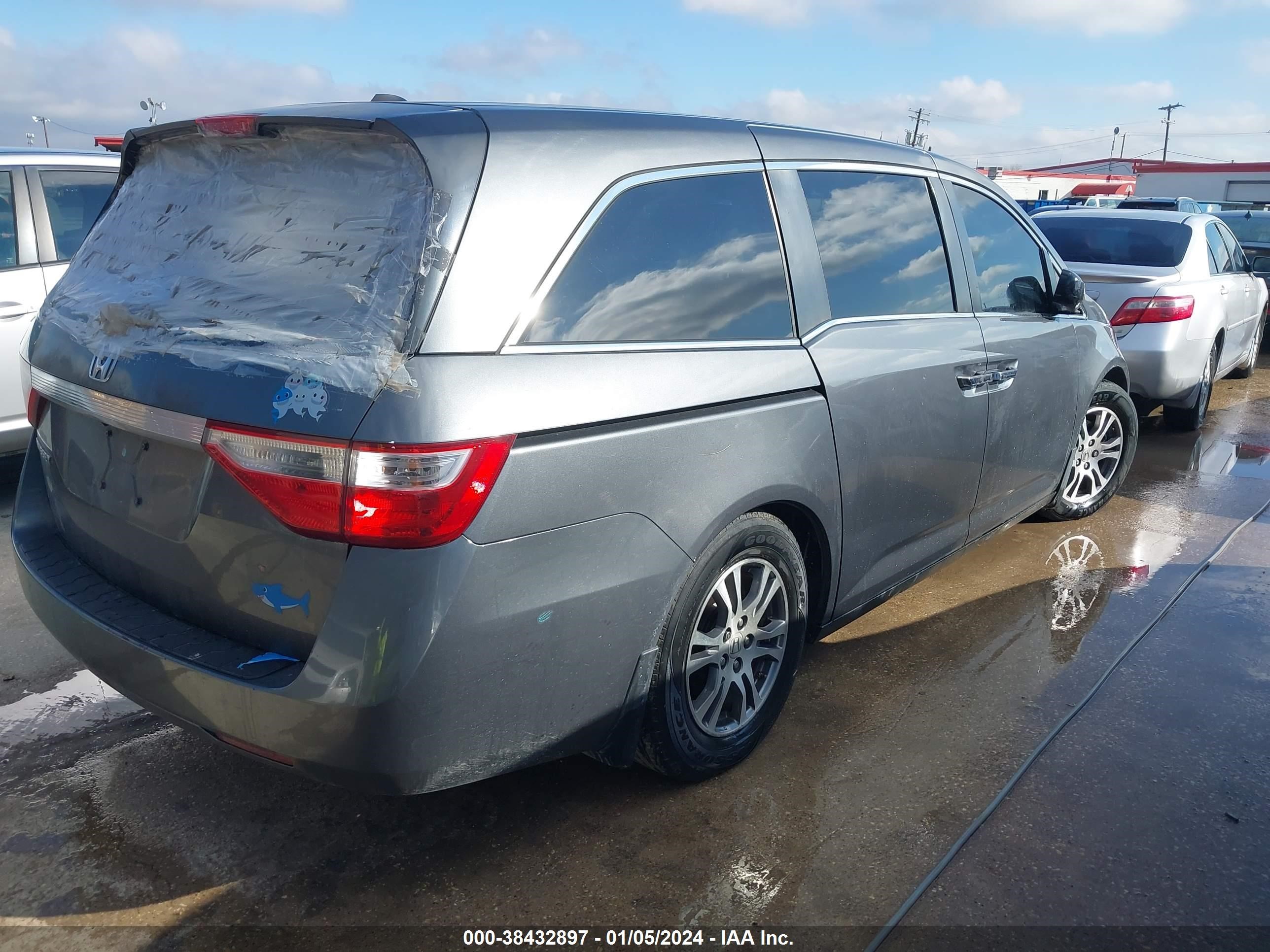 Photo 3 VIN: 5FNRL5H67CB043826 - HONDA ODYSSEY 