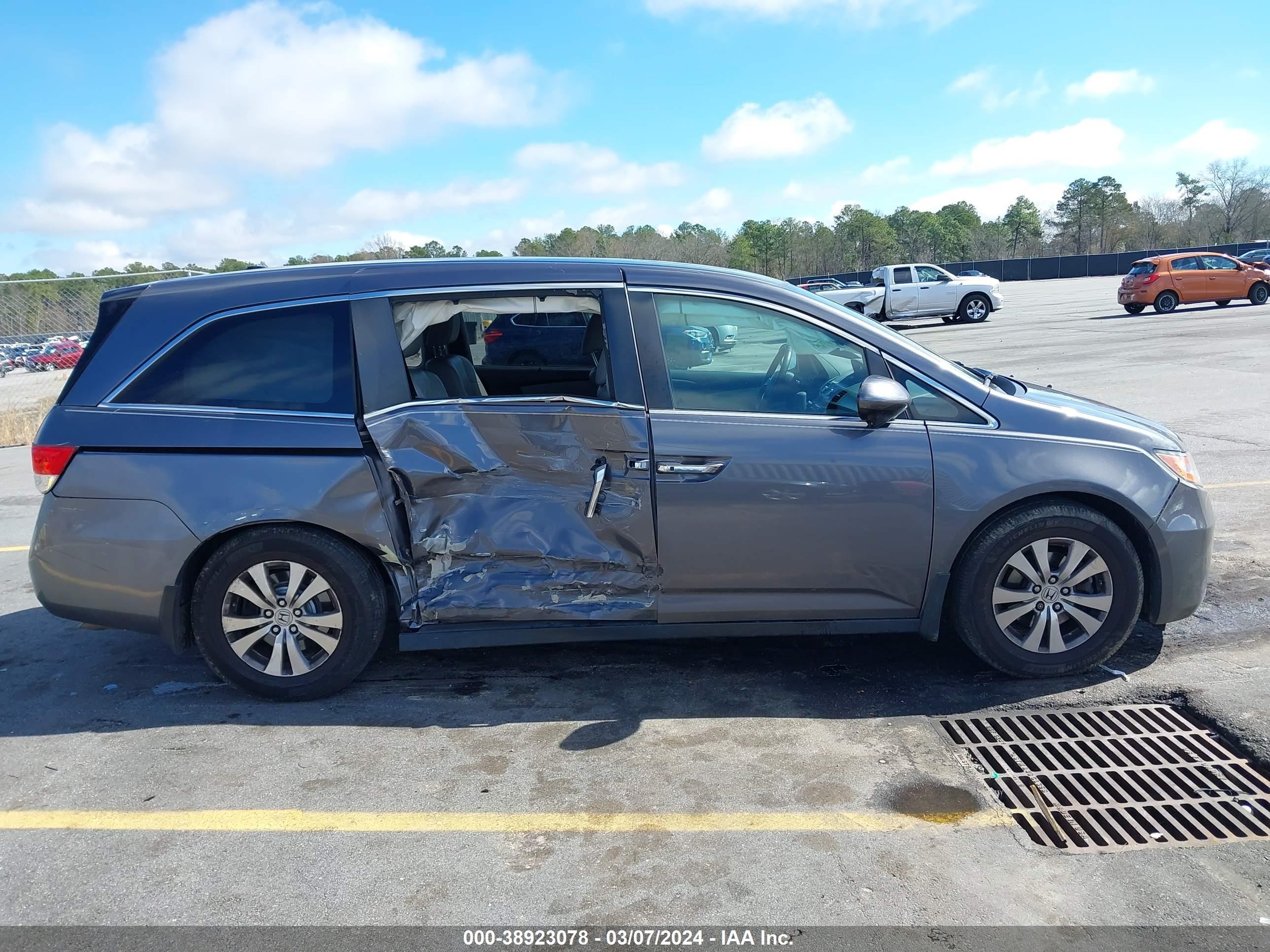 Photo 12 VIN: 5FNRL5H67FB103804 - HONDA ODYSSEY 