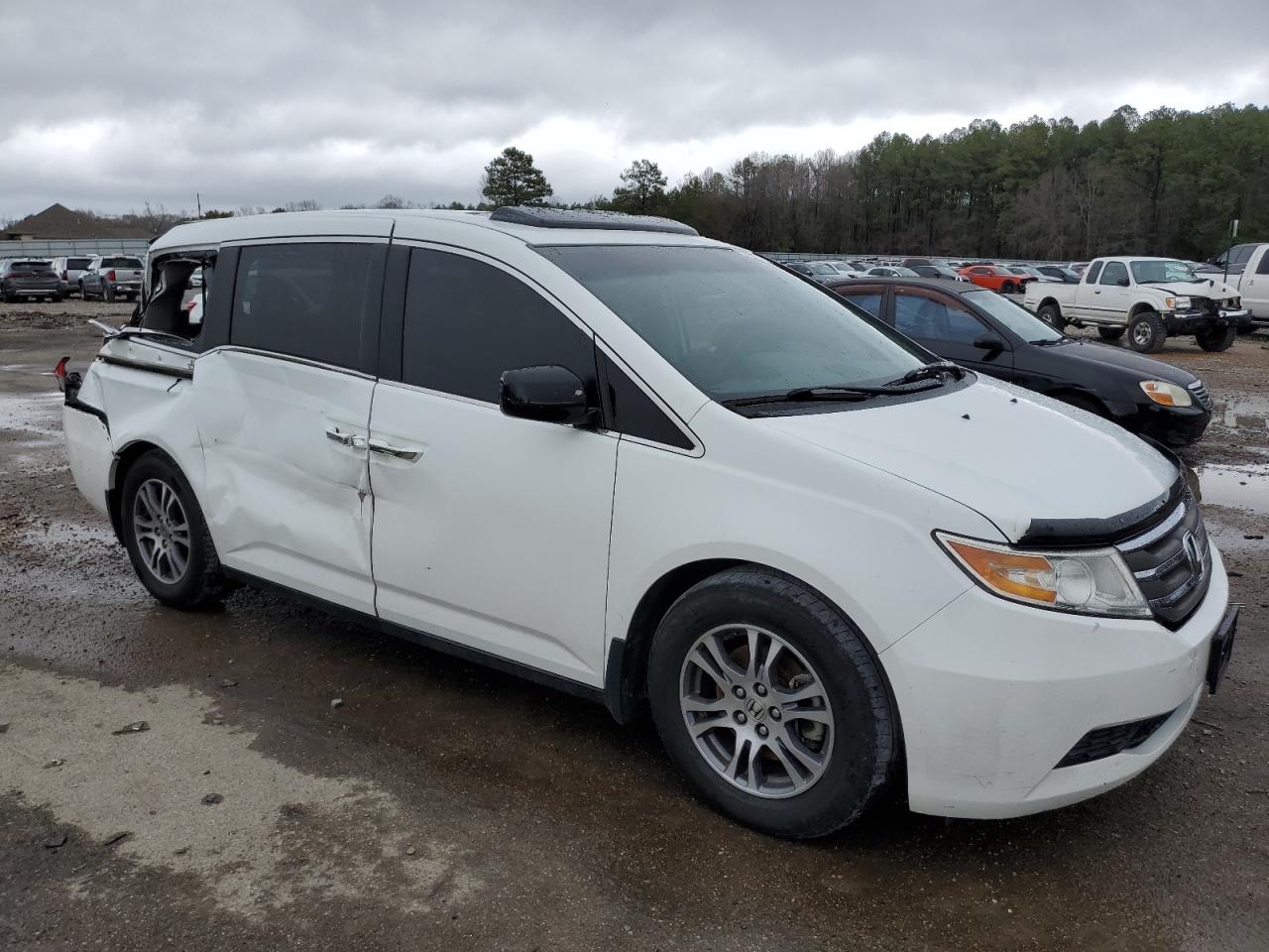 Photo 3 VIN: 5FNRL5H68BB056745 - HONDA ODYSSEY 