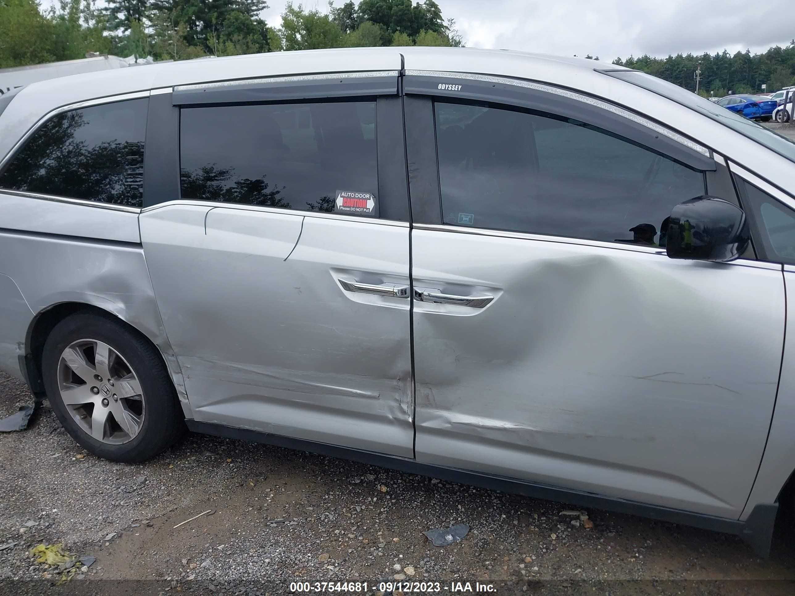 Photo 5 VIN: 5FNRL5H68CB052065 - HONDA ODYSSEY 