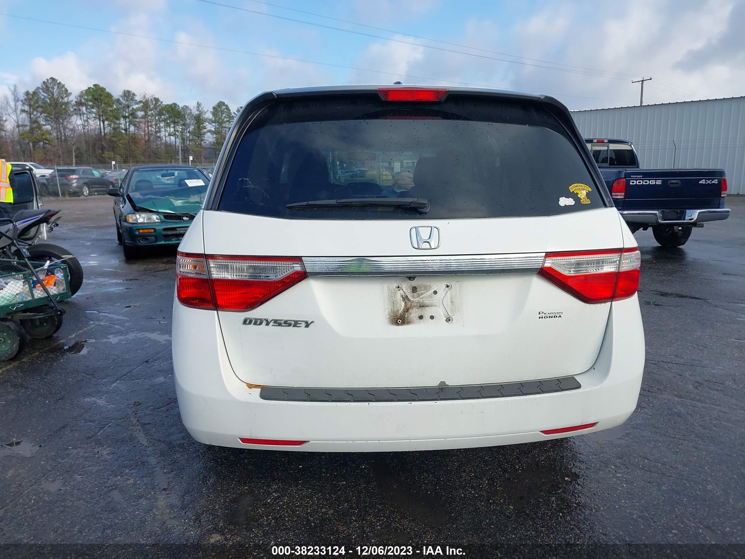 Photo 15 VIN: 5FNRL5H68CB057086 - HONDA ODYSSEY 