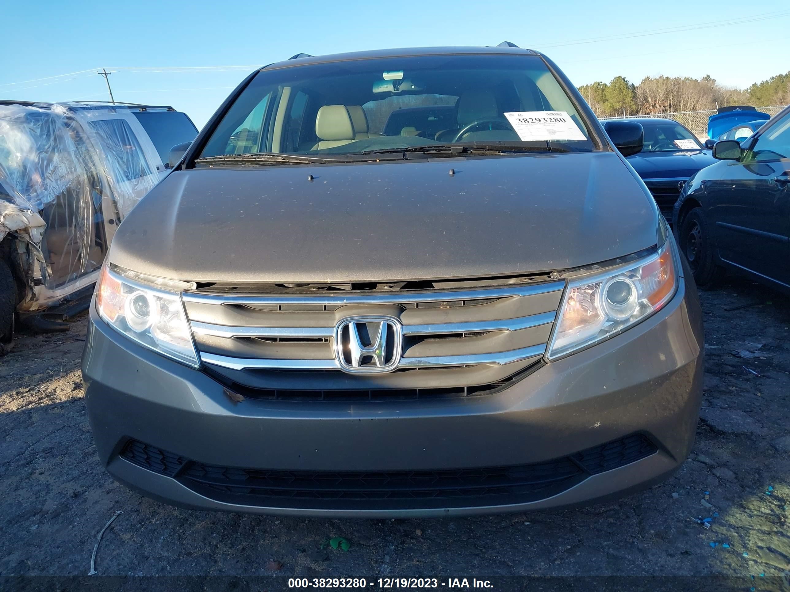 Photo 5 VIN: 5FNRL5H68CB058156 - HONDA ODYSSEY 