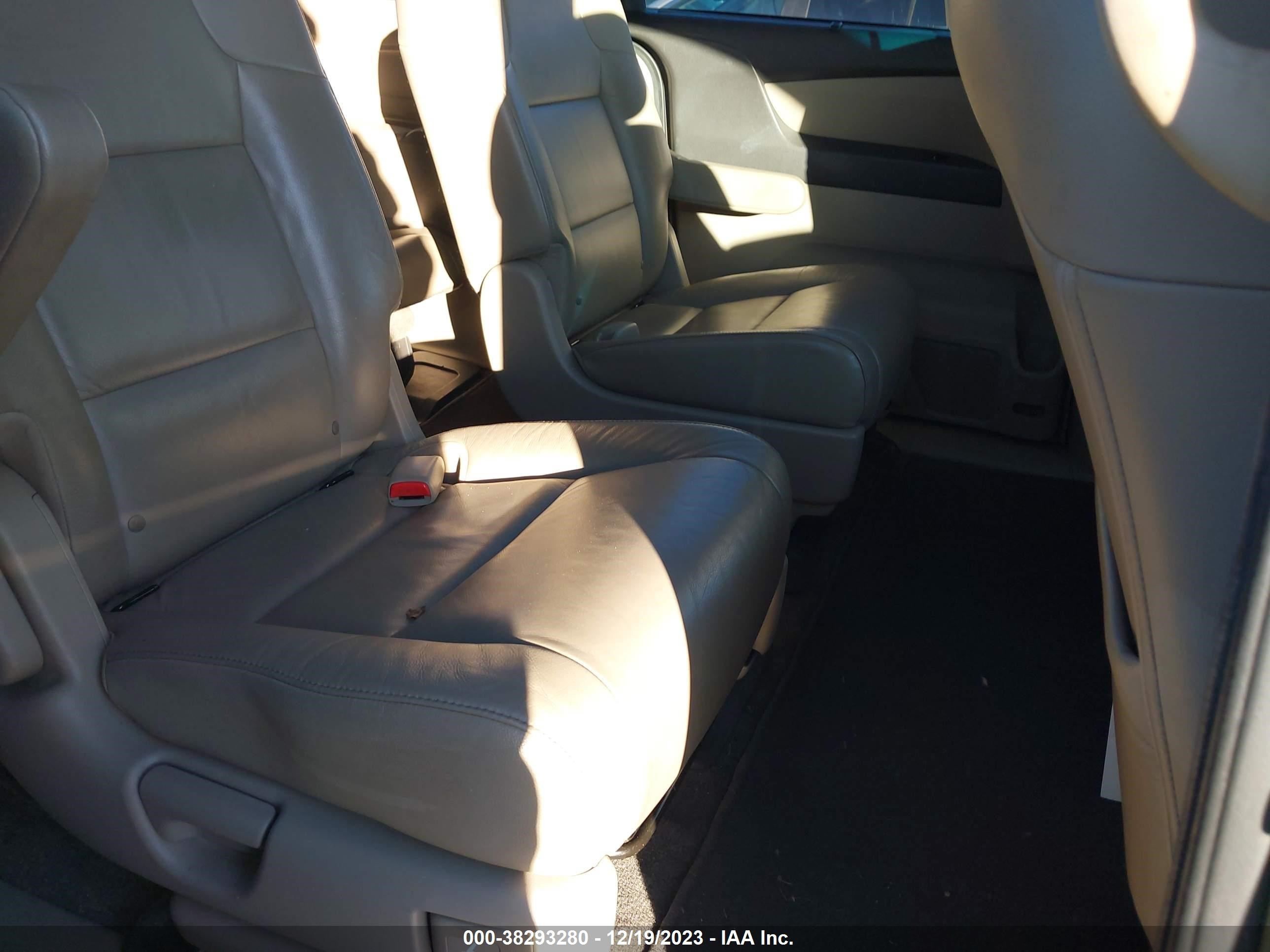 Photo 7 VIN: 5FNRL5H68CB058156 - HONDA ODYSSEY 