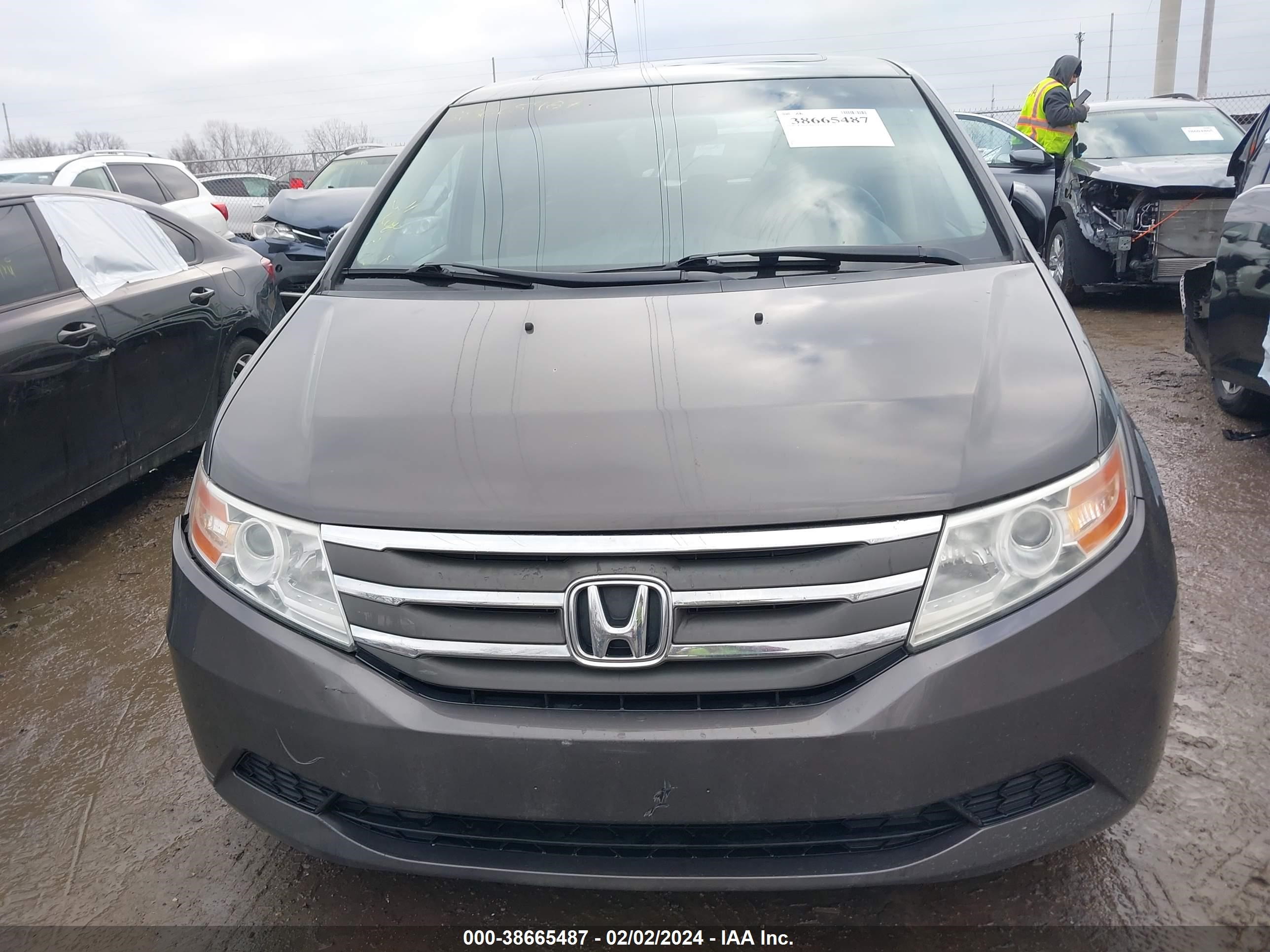 Photo 11 VIN: 5FNRL5H68CB071294 - HONDA ODYSSEY 