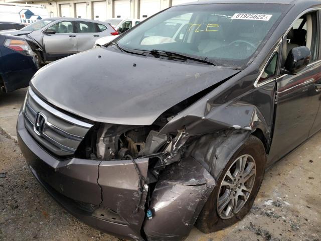 Photo 8 VIN: 5FNRL5H68DB002008 - HONDA ODYSSEY EX 