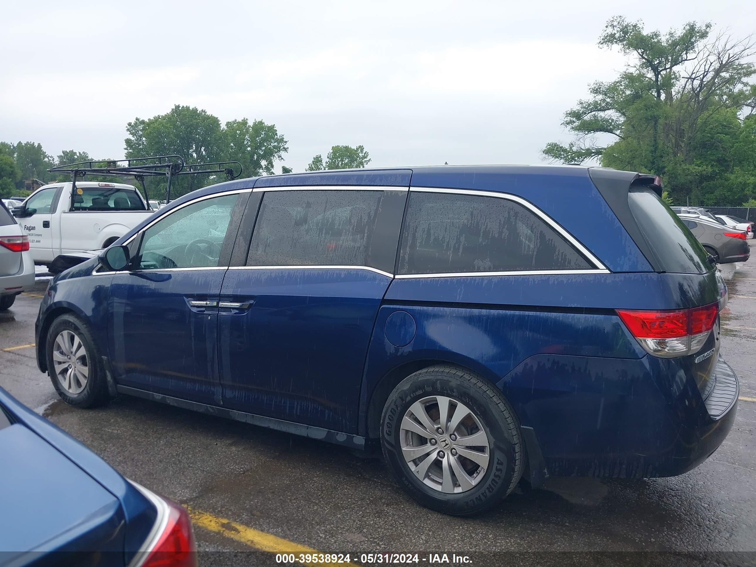 Photo 13 VIN: 5FNRL5H68FB123365 - HONDA ODYSSEY 