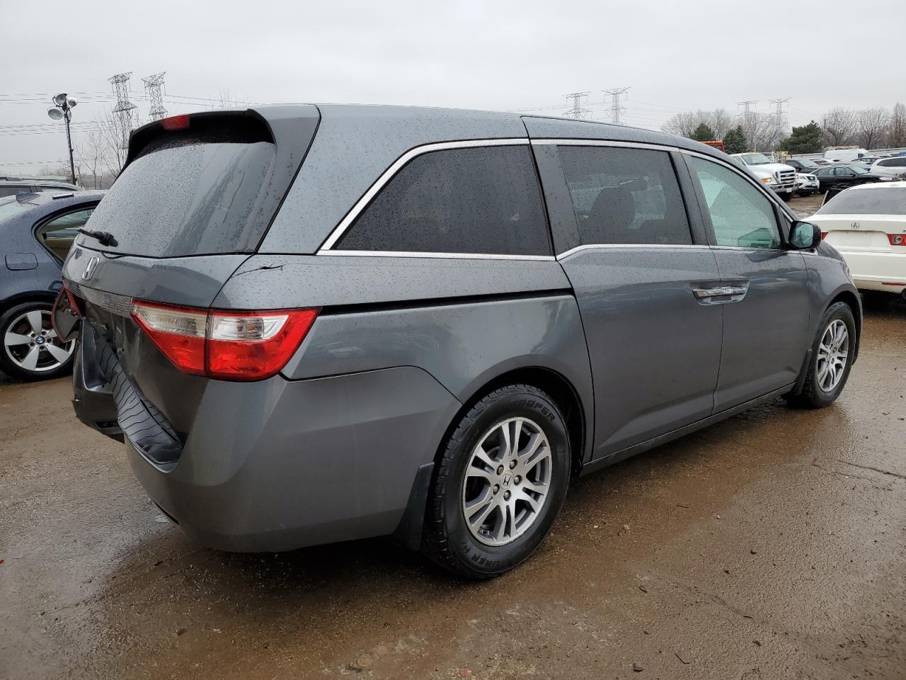 Photo 2 VIN: 5FNRL5H69BB009269 - HONDA ODYSSEY 