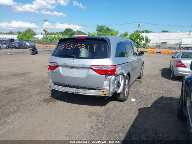 Photo 3 VIN: 5FNRL5H69BB098034 - HONDA ODYSSEY 