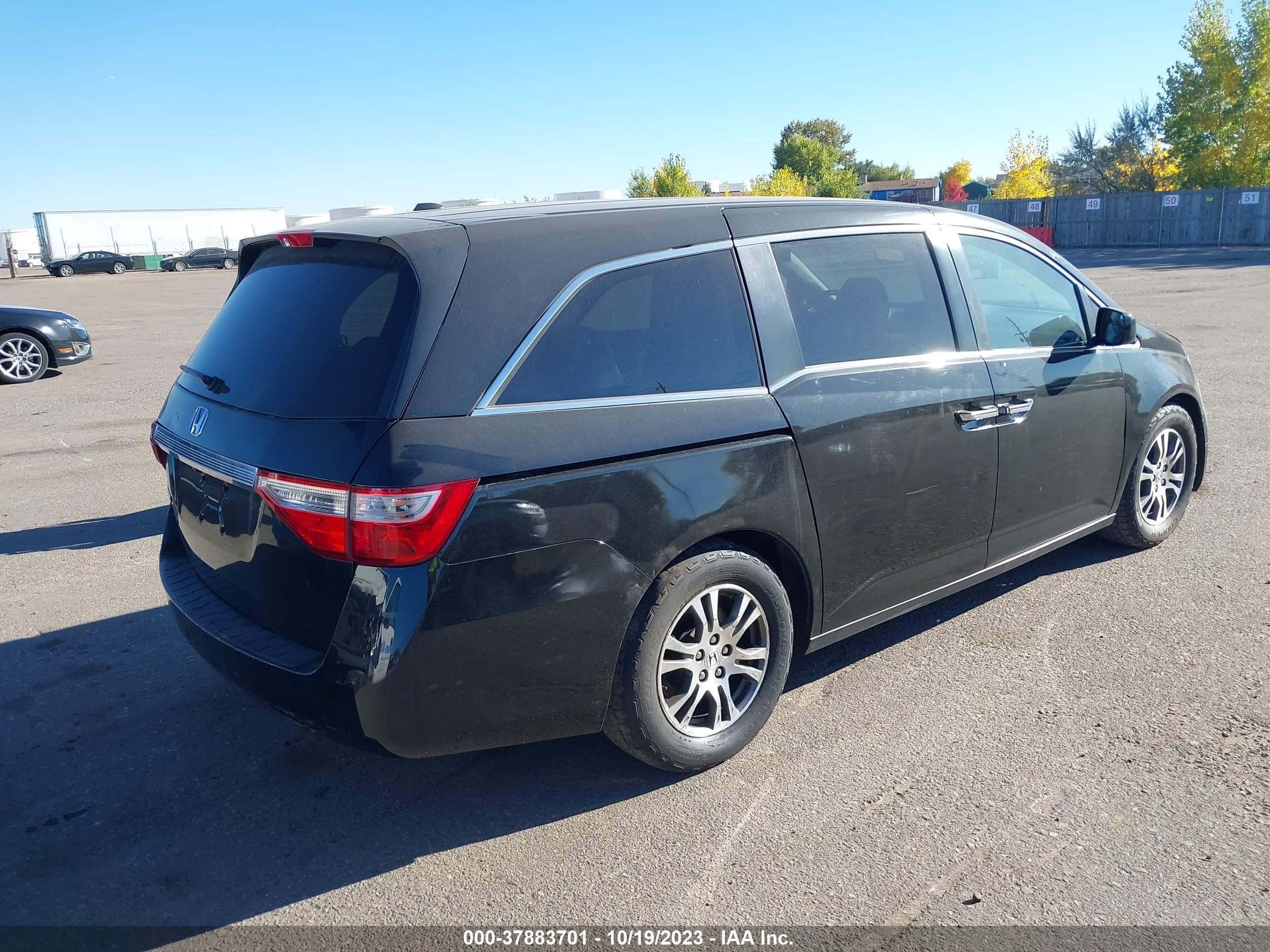 Photo 3 VIN: 5FNRL5H69DB001241 - HONDA ODYSSEY 