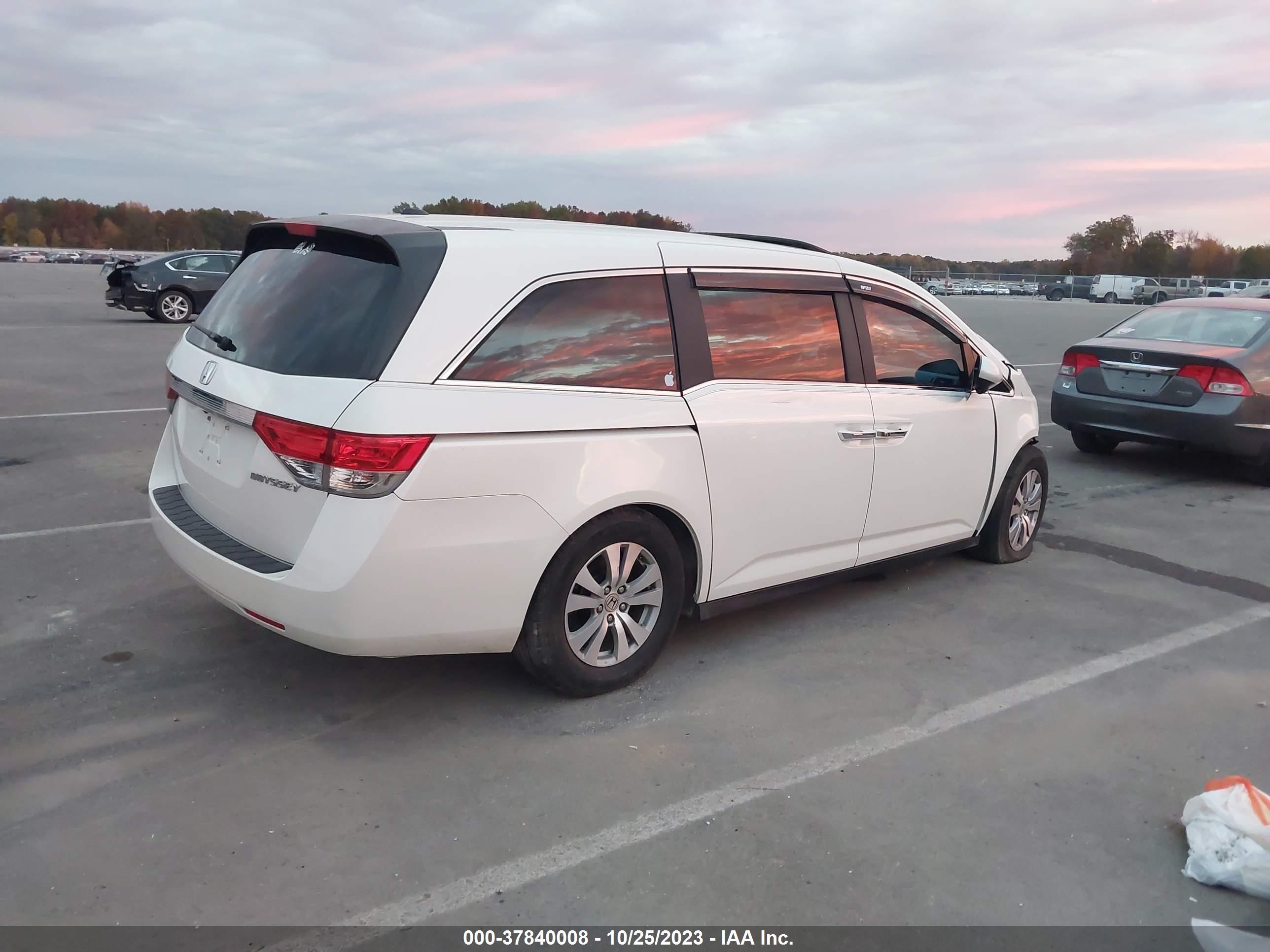 Photo 3 VIN: 5FNRL5H69EB011494 - HONDA ODYSSEY 