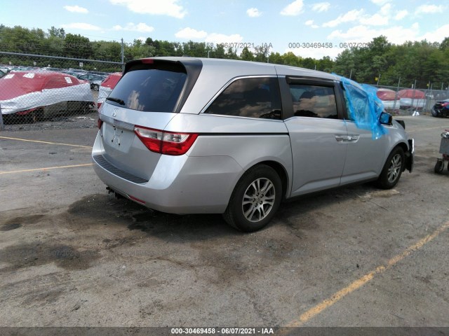 Photo 3 VIN: 5FNRL5H6XBB001813 - HONDA ODYSSEY 