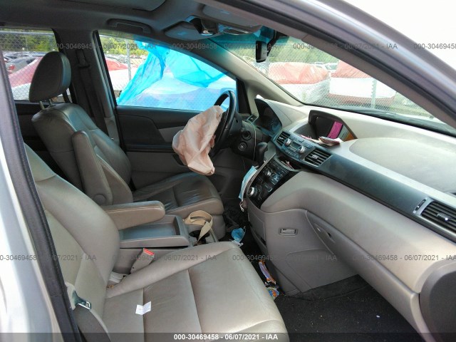 Photo 4 VIN: 5FNRL5H6XBB001813 - HONDA ODYSSEY 