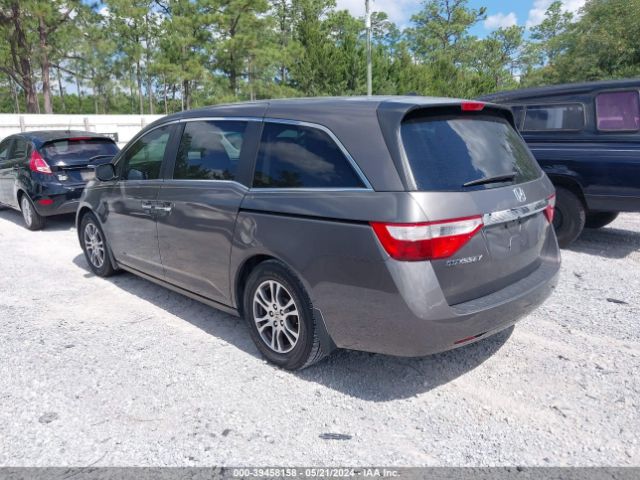 Photo 2 VIN: 5FNRL5H6XBB039610 - HONDA ODYSSEY 