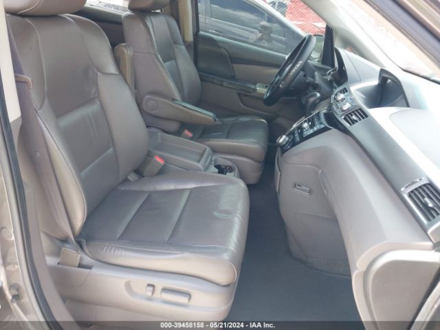 Photo 4 VIN: 5FNRL5H6XBB039610 - HONDA ODYSSEY 