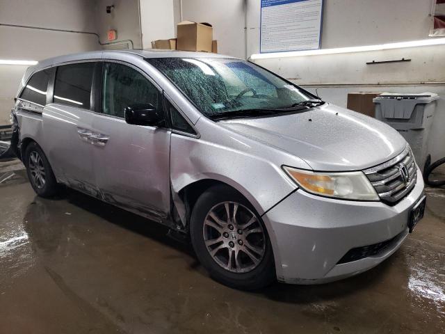 Photo 3 VIN: 5FNRL5H6XBB057783 - HONDA ODYSSEY EX 