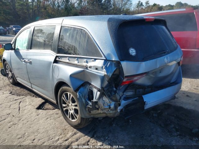 Photo 2 VIN: 5FNRL5H6XBB095496 - HONDA ODYSSEY 