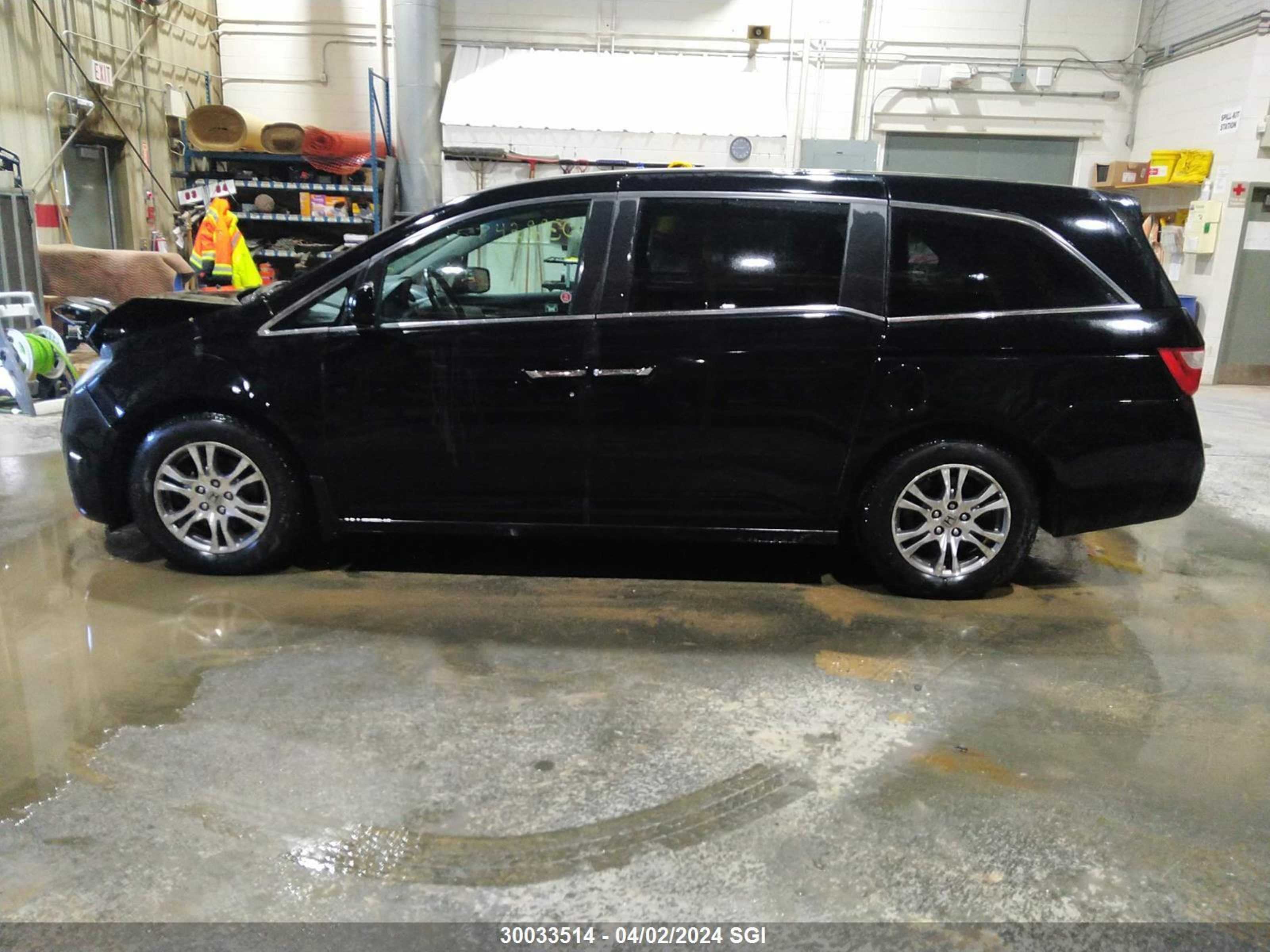 Photo 13 VIN: 5FNRL5H6XBB507402 - HONDA ODYSSEY 