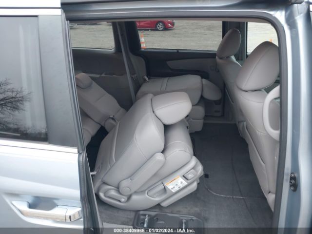 Photo 7 VIN: 5FNRL5H6XCB066372 - HONDA ODYSSEY 