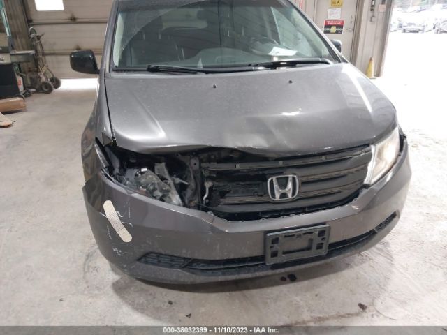 Photo 5 VIN: 5FNRL5H6XCB115831 - HONDA ODYSSEY 