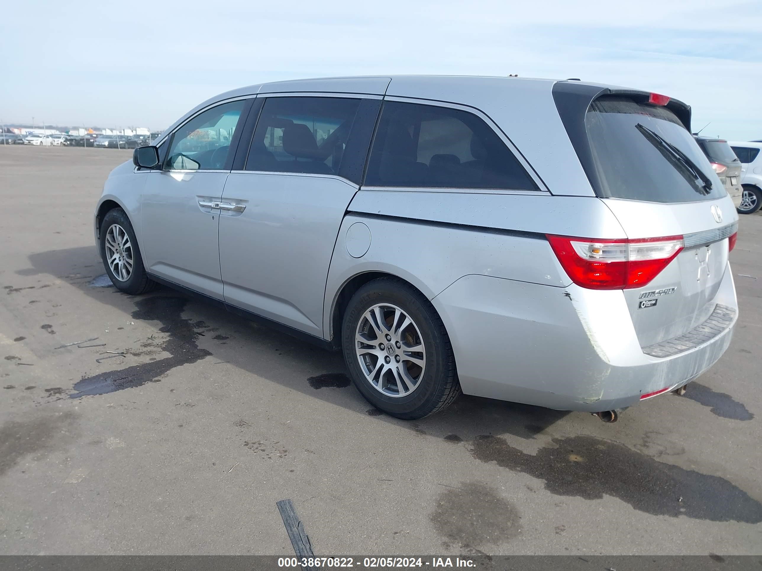 Photo 2 VIN: 5FNRL5H6XCB137702 - HONDA ODYSSEY 