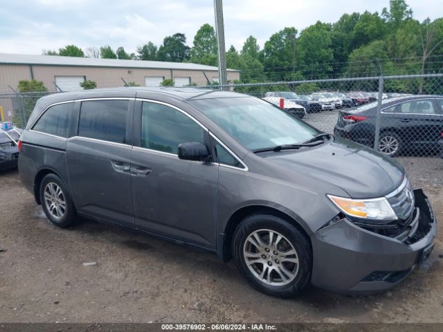 Photo 0 VIN: 5FNRL5H6XDB014225 - HONDA ODYSSEY 