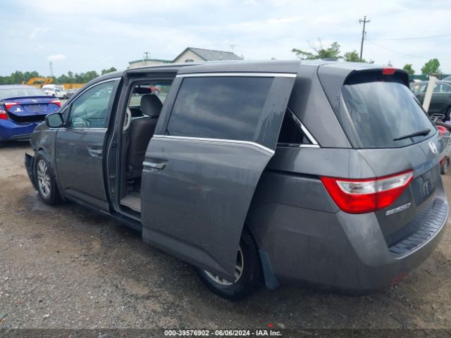 Photo 2 VIN: 5FNRL5H6XDB014225 - HONDA ODYSSEY 