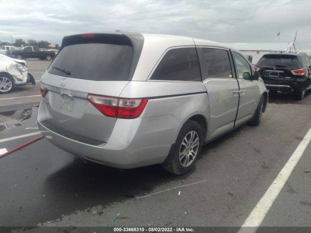 Photo 3 VIN: 5FNRL5H6XDB020655 - HONDA ODYSSEY 