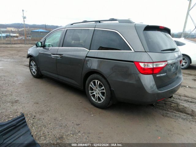 Photo 2 VIN: 5FNRL5H6XDB087031 - HONDA ODYSSEY 