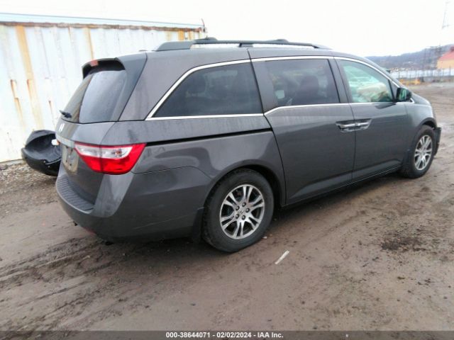 Photo 3 VIN: 5FNRL5H6XDB087031 - HONDA ODYSSEY 