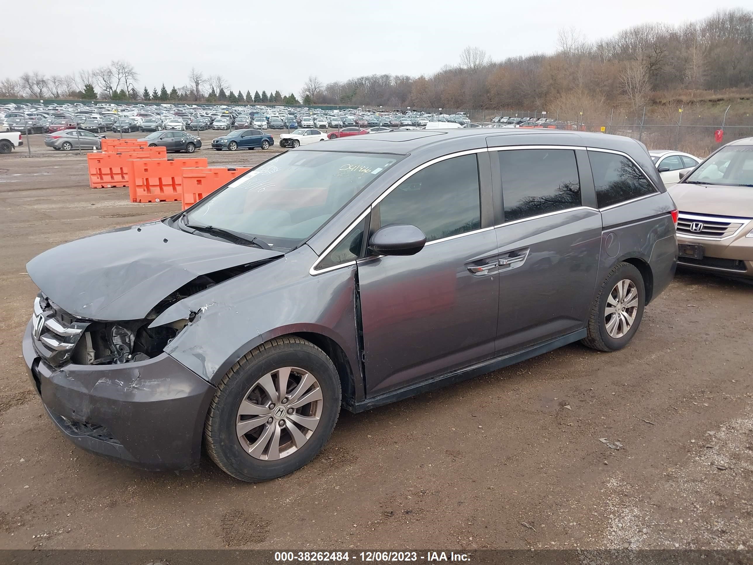 Photo 1 VIN: 5FNRL5H6XEB041426 - HONDA ODYSSEY 