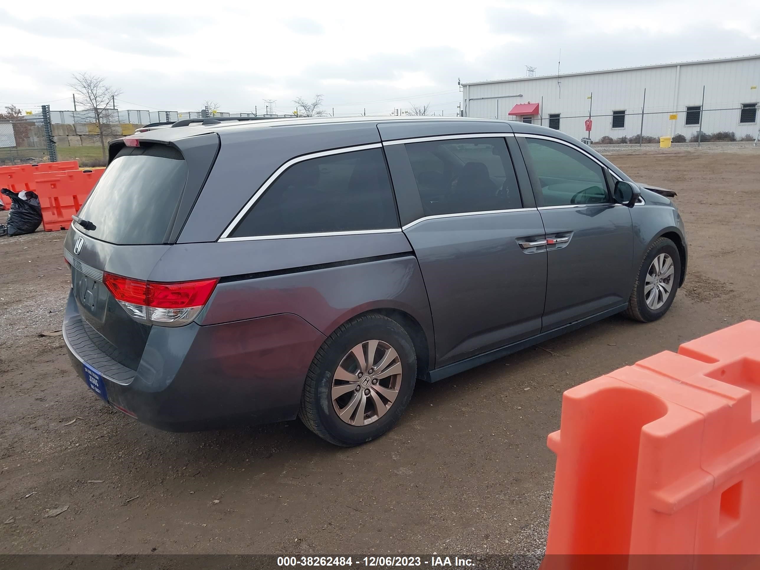 Photo 3 VIN: 5FNRL5H6XEB041426 - HONDA ODYSSEY 