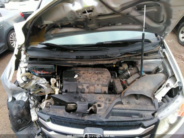 Photo 9 VIN: 5FNRL5H6XEB058873 - HONDA ODYSSEY 